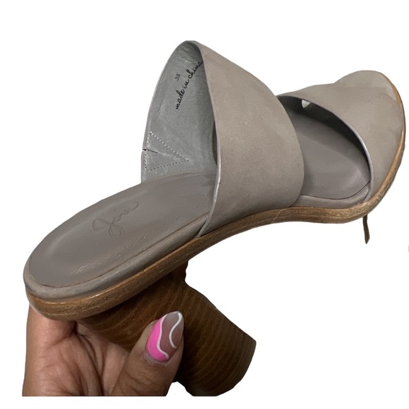 Joie Taupe Grey Heels Size 38/US 8 - Picture 3 of 4